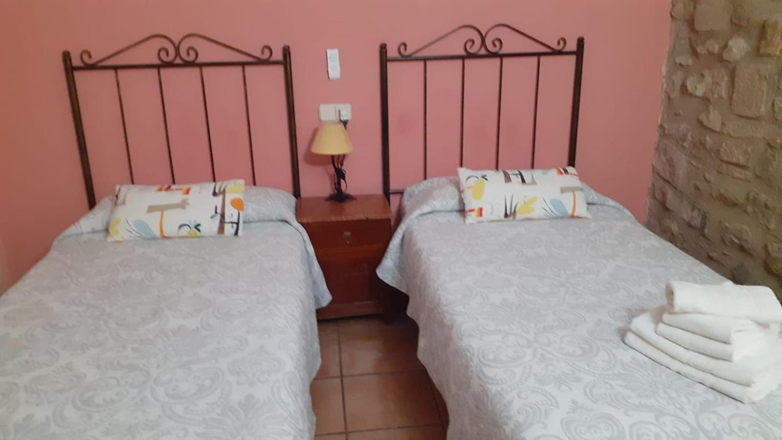 Fonda La Plaza Hotel Valderrobres Exterior photo