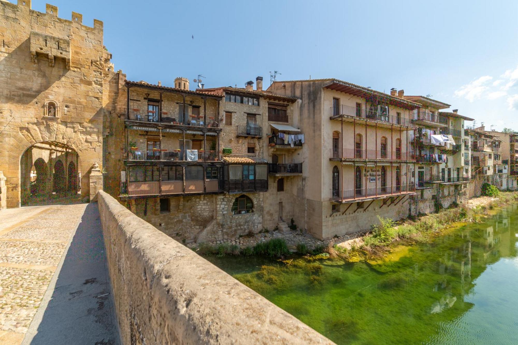 Fonda La Plaza Hotel Valderrobres Exterior photo