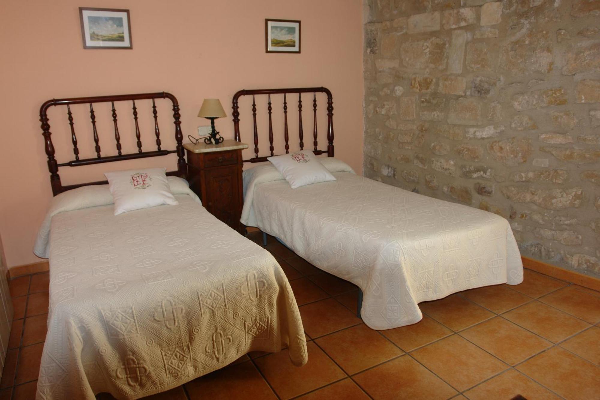 Fonda La Plaza Hotel Valderrobres Exterior photo